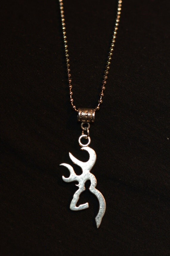 Items similar to Deer Hunting Necklace on Etsy
