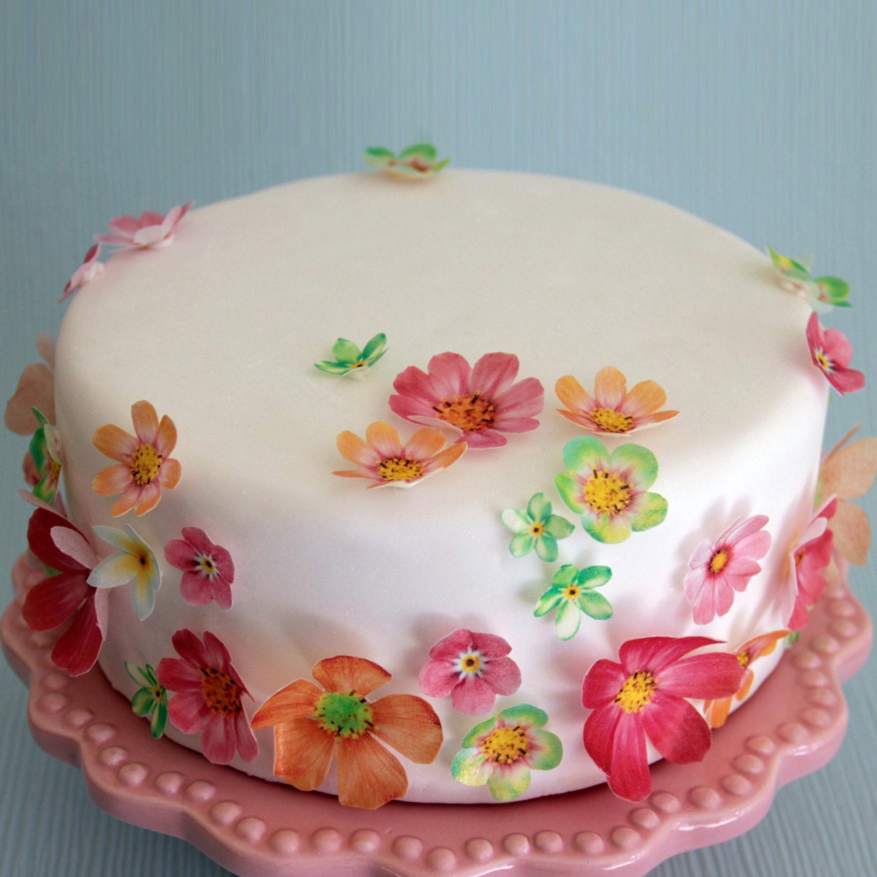 Edible wafer paper mixed flower blossoms