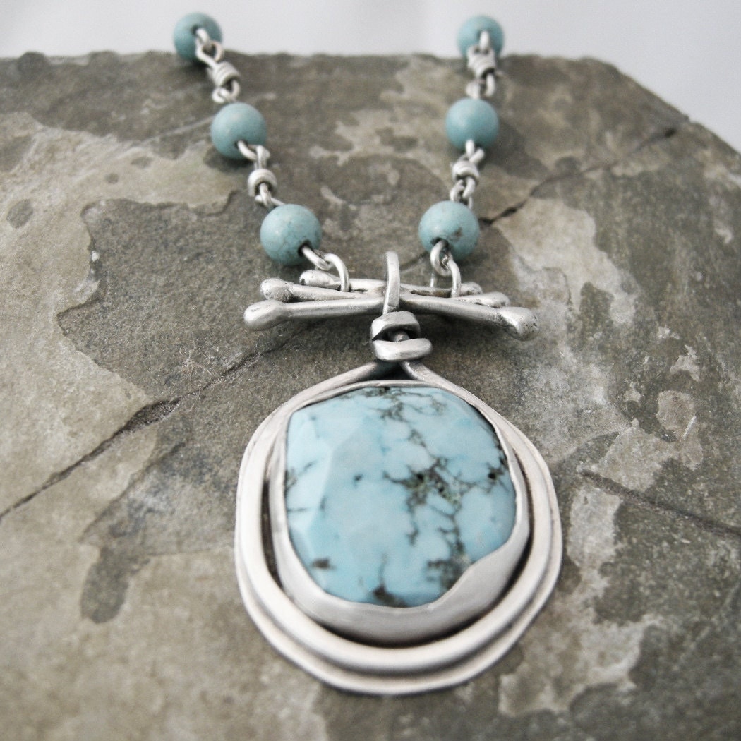 Sterling Silver and Turquoise Cabochon Necklace.