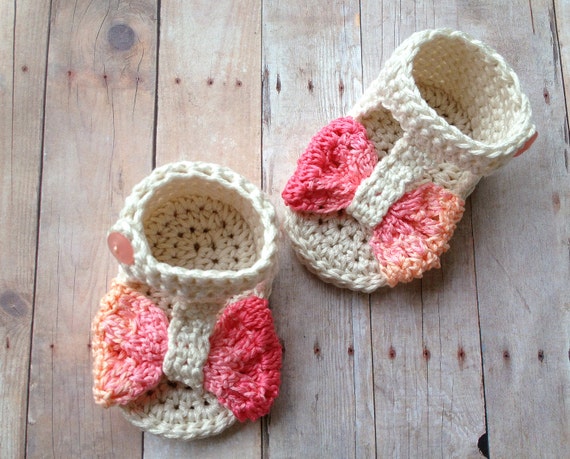 Items similar to Baby sandals, baby shoes, crochet baby sandals, ombre ...