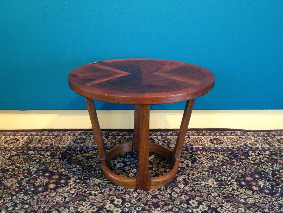 Adrian Pearsall for Lane round end table. 1960s mid by ...