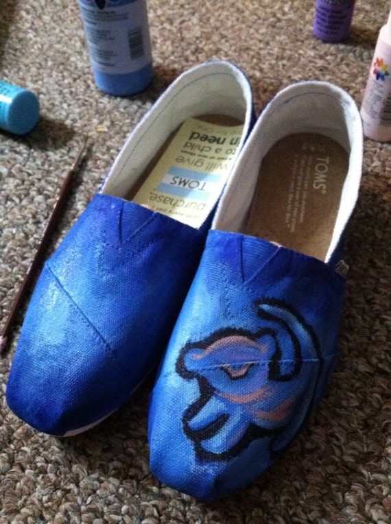 Lion King Inspired TOMS