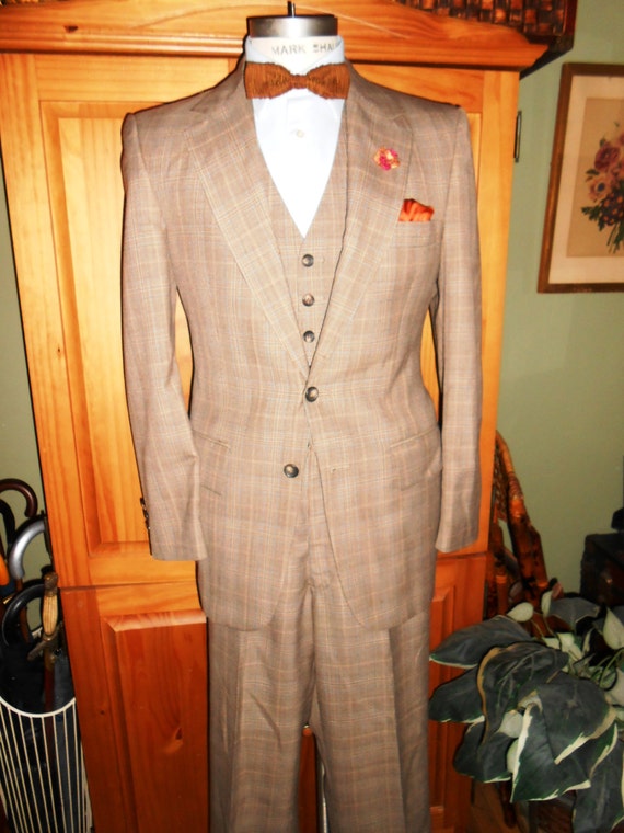 BOTANY 500 3 piece vintage men's suit 40R brown tan glen