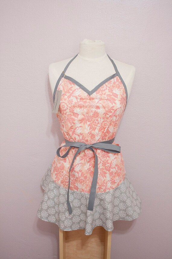 Items similar to Gone With the Wind Girly Apron on Etsy