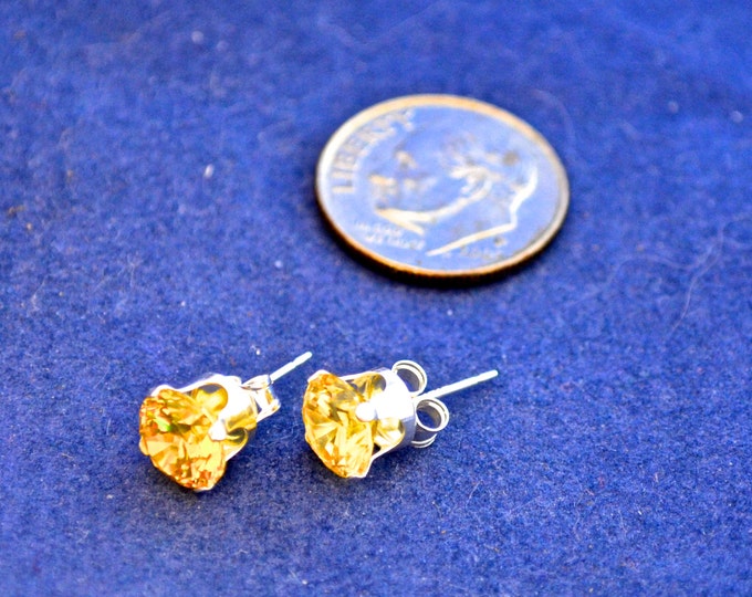 Yellow Diamond Studs, 7mm Round, Simulated, Set in Sterling Silver, Superior Luster E356