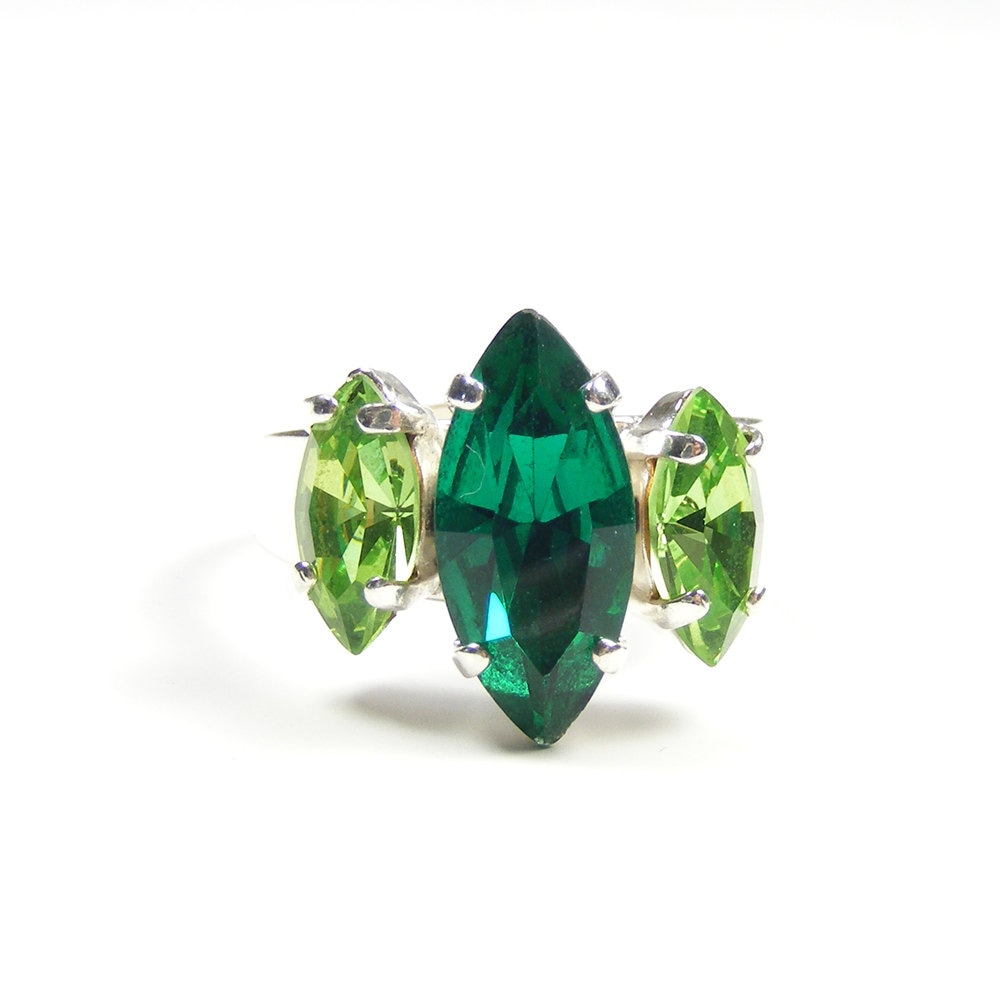 Emerald Green Statement Ring, Adjustable Downton Abbey Style Vintage Swarovski Crystal Jewelry, Cocktail Ring, May Birthstone BirthdayGift