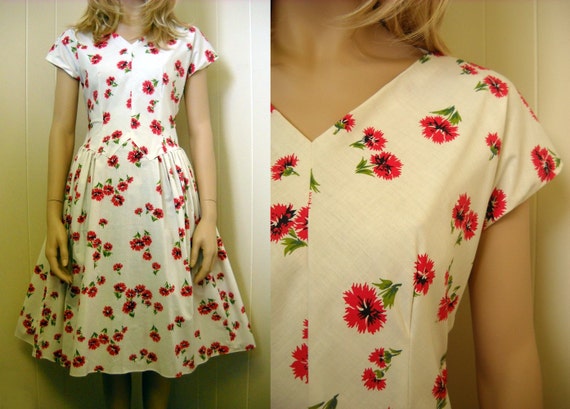 Vintage 1950's Red FLORAL Print Dress (M)