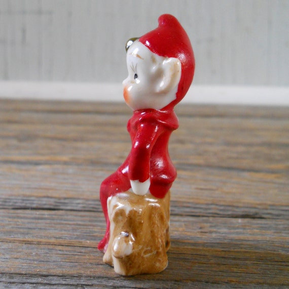 Vintage Pixie Elf Japan Red Sitting On Stump 3342