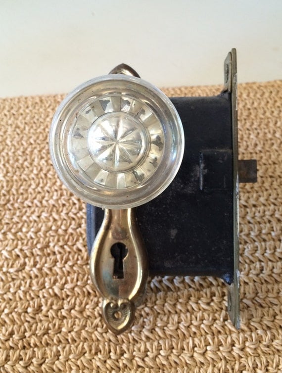 Vintage Glass Doorknobs 99