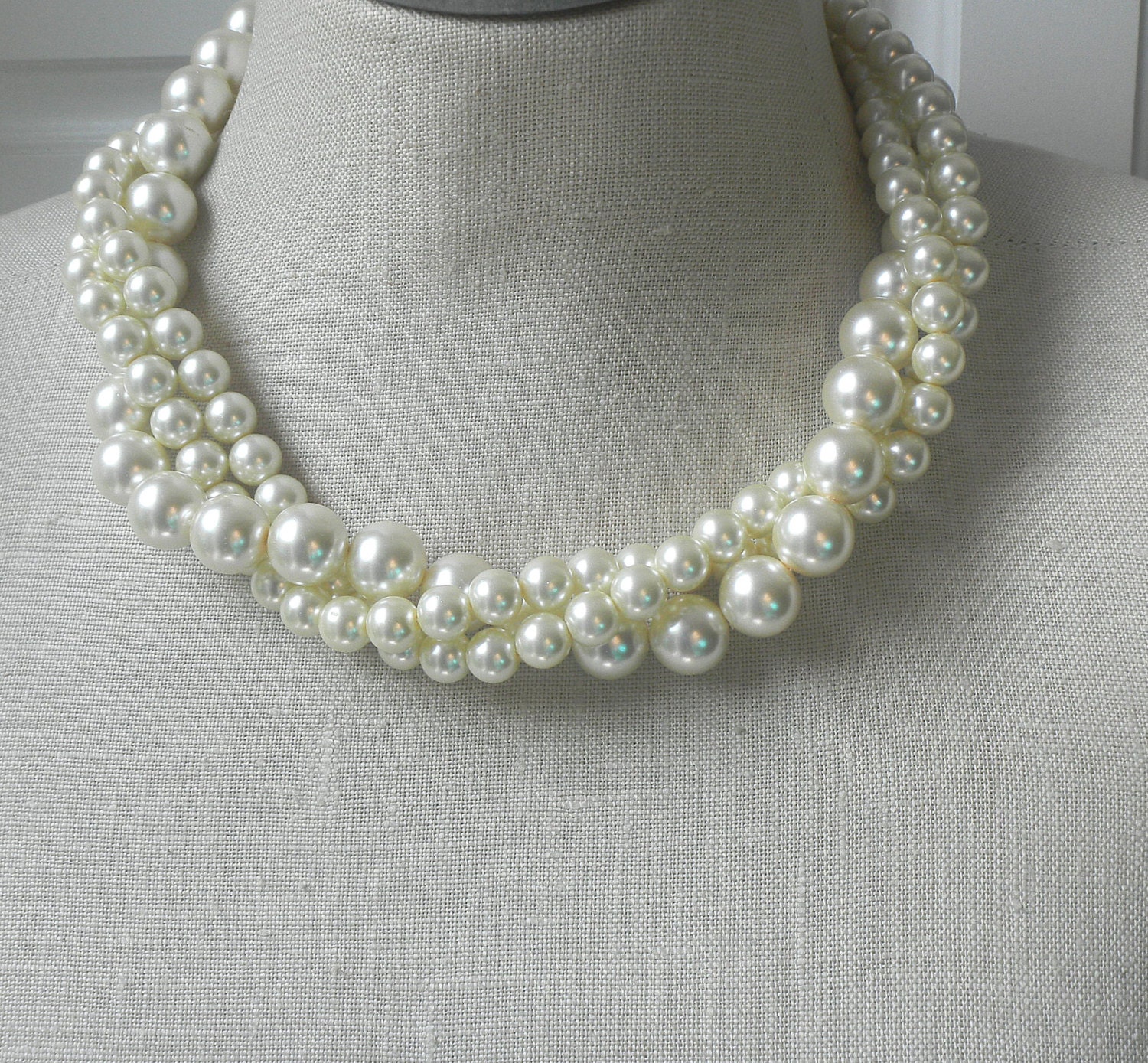 Twisted Torsade Chunky Pearl Necklace