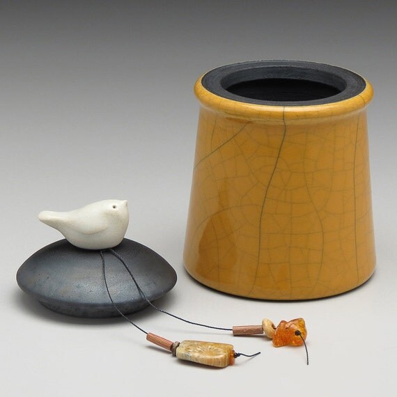 Art Pottery Ceramic Bird jaryellow gold pottery jar home