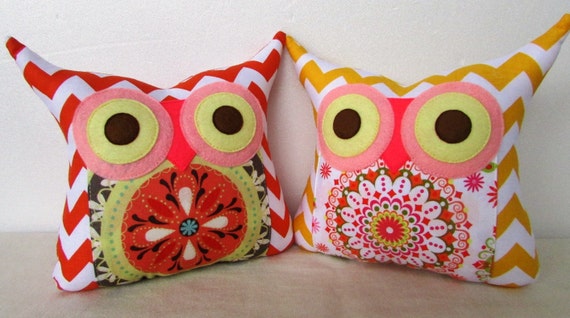 TWO owl pillows/ Chevron /Polyfil Stuffed little owl by fongstudio