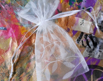 Closeout Sale 10 White on White Vine & Leaf Flocked Organza Bags 3" x 4" White Gift Pouches (B50)