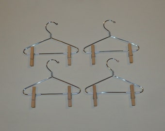 5 inch Doll Clothes Hanger Set of 4 w/ clothes clips – Wire