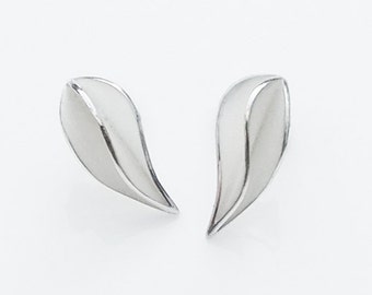Sterling Silver Wave Earrings Studs 925