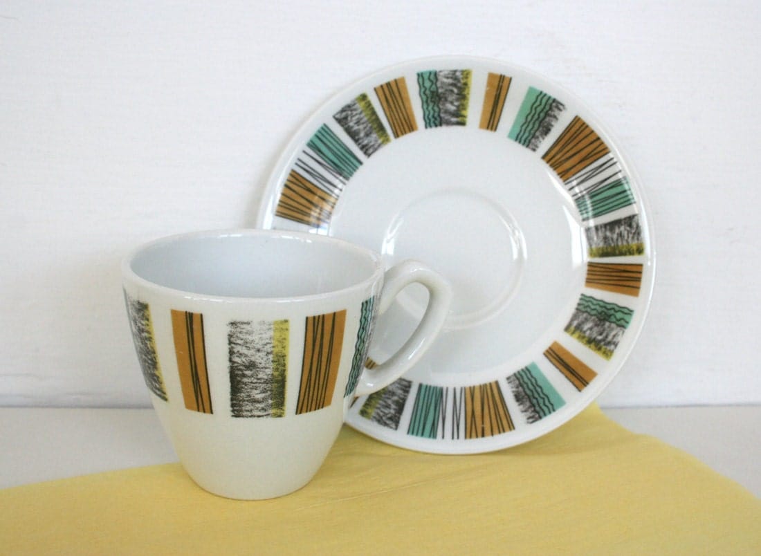 Set of four mid century modern coffee cups by Alfred by TimeValley