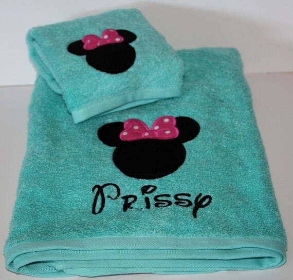 Minnie Mouse Bath and Hand Towel Personalized