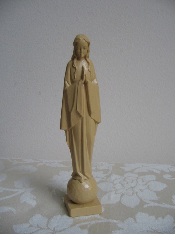 Vintage Blessed Mother Virgin Mary Madonna Statue Praying