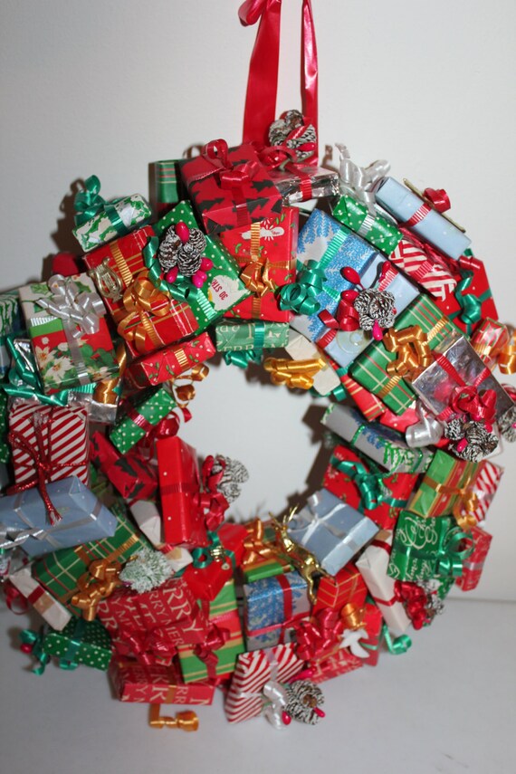 christmas wreath gift wrapped presents with vintage gift christmas wreath gift wrapped presents with vintage gift