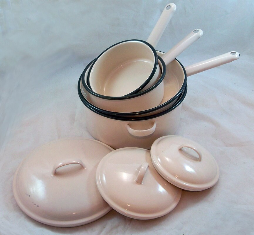 Vintage Light Pink Enamelware 7 Piece Cookware Set