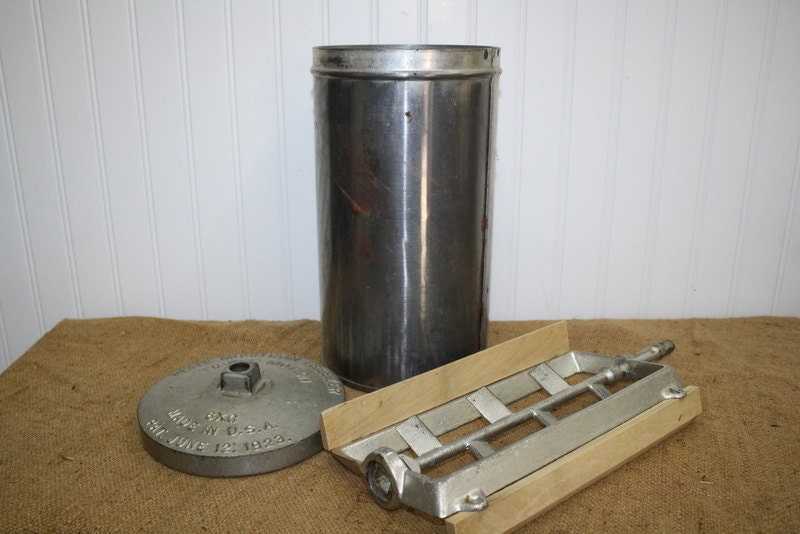 White Mountain 6 qt Ice Cream Freezer Can and Dasher