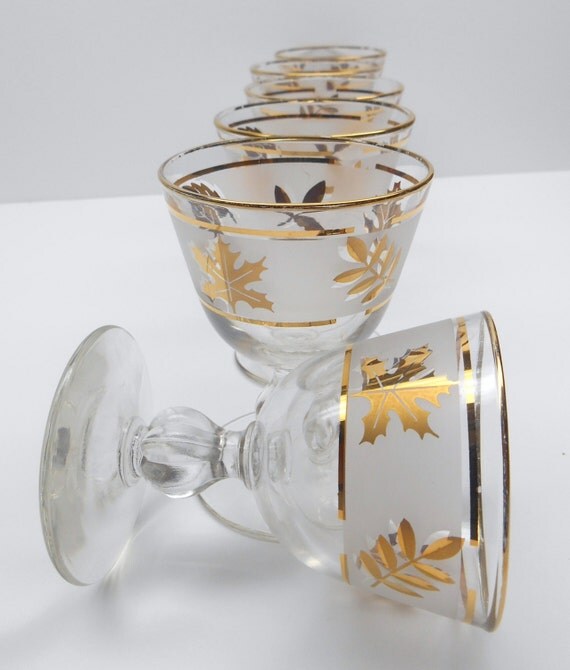 Vintage Gold Leaf Wine Glasses