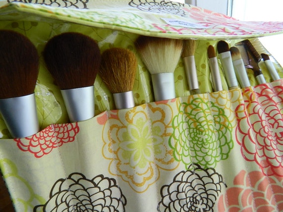 makeup brush roll organizer