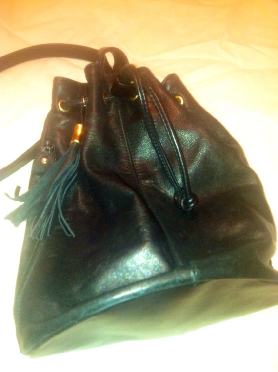 ON SALE. Lambskin Vintage leather bucket bag. by KissaPrince