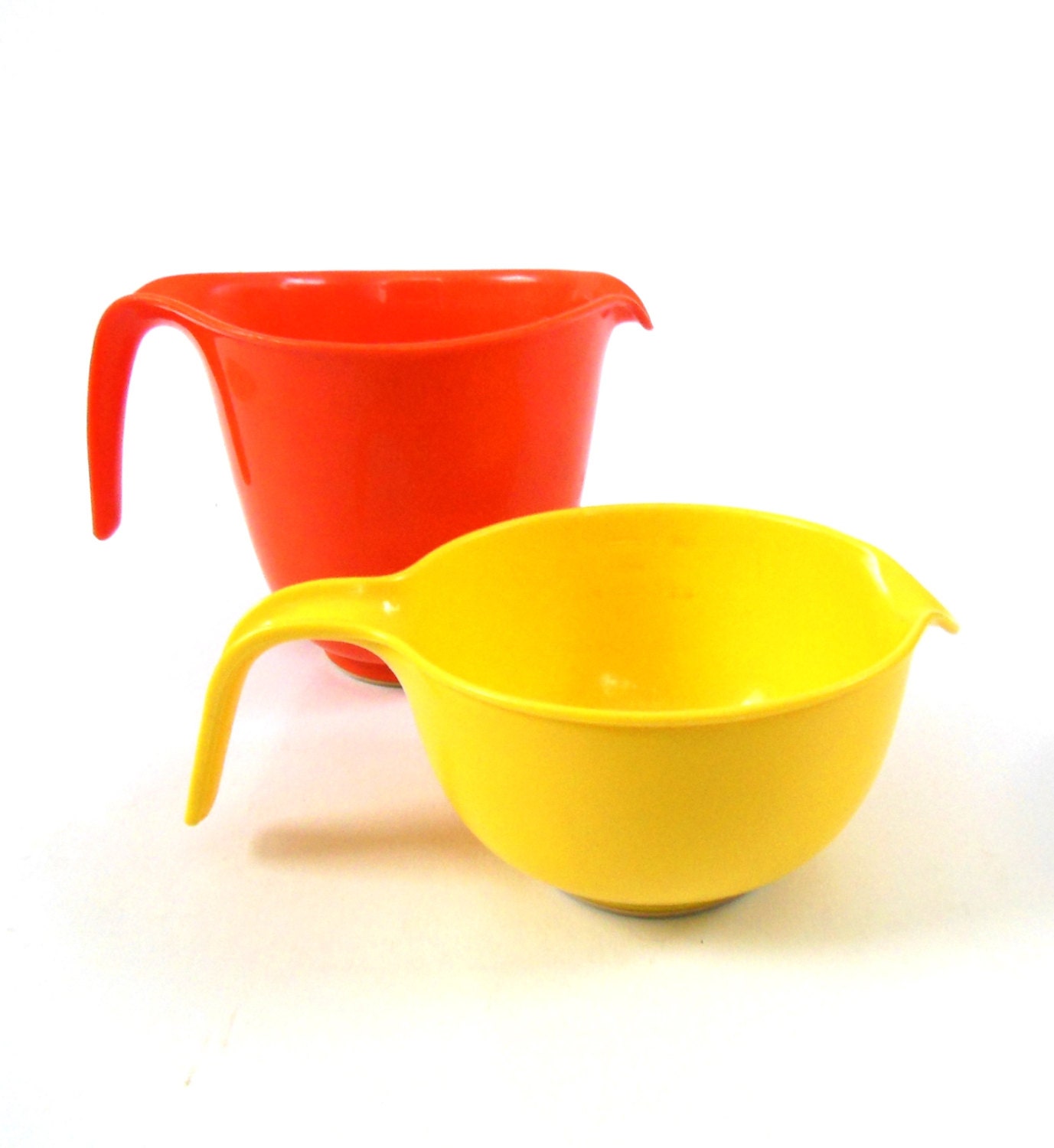 Rubbermaid Mixing Bowls Measuring Cups Juicer Orange Yellow