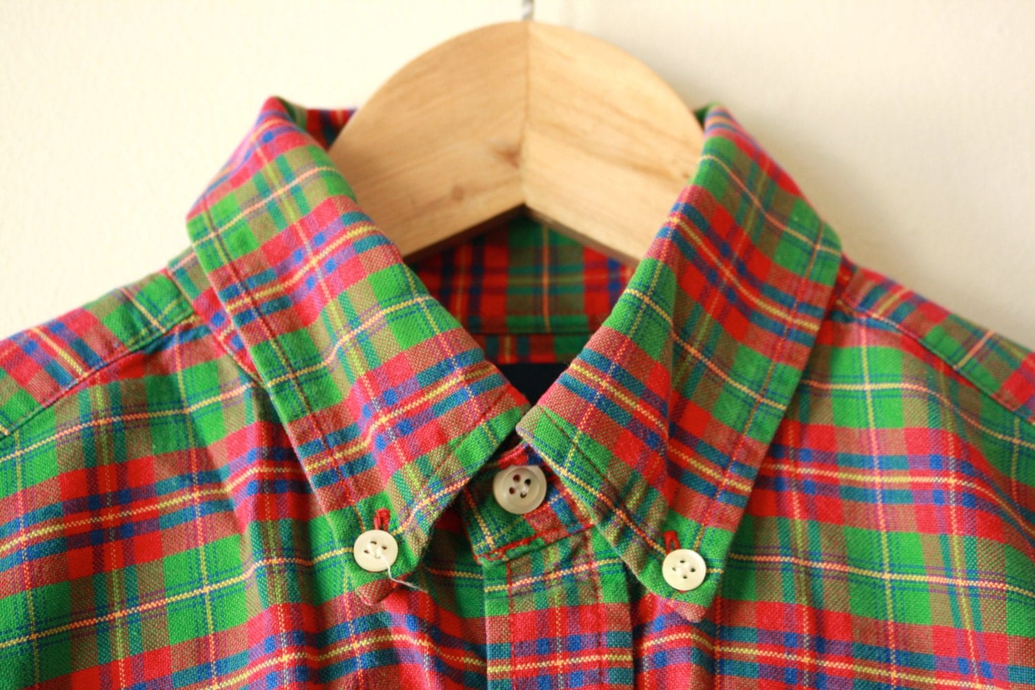 Vintage Gap Bright Red Green Plaid Shirt Mens Small 