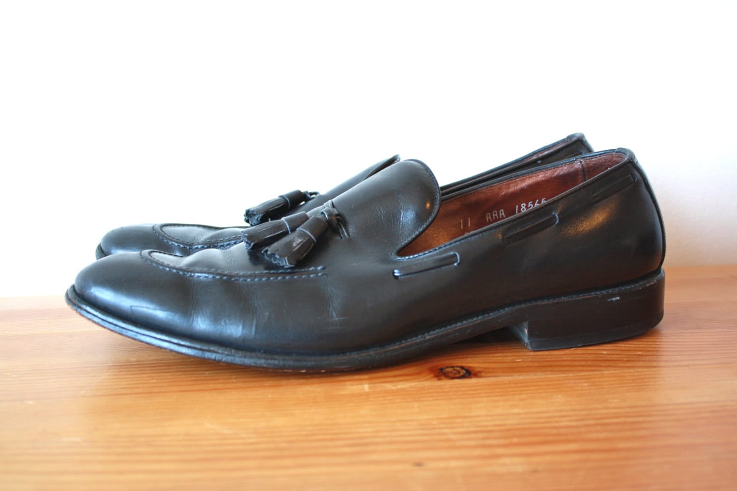 Sale Vintage Allen Edmonds Tassled Black Loafers Mens 11 US