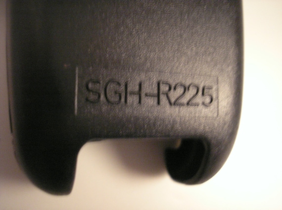 Samsung SGH R225 M Cellular Phone Black Plastic Clip on Holder