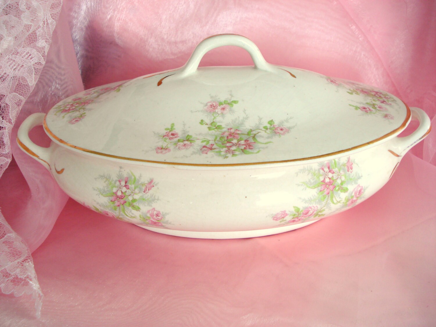 Vintage Covered Serving Dish Elpco East Liverpool Pottery Pink