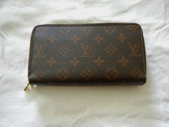 Vintage 1980s Louis Vuitton LV logo wallet double zipper