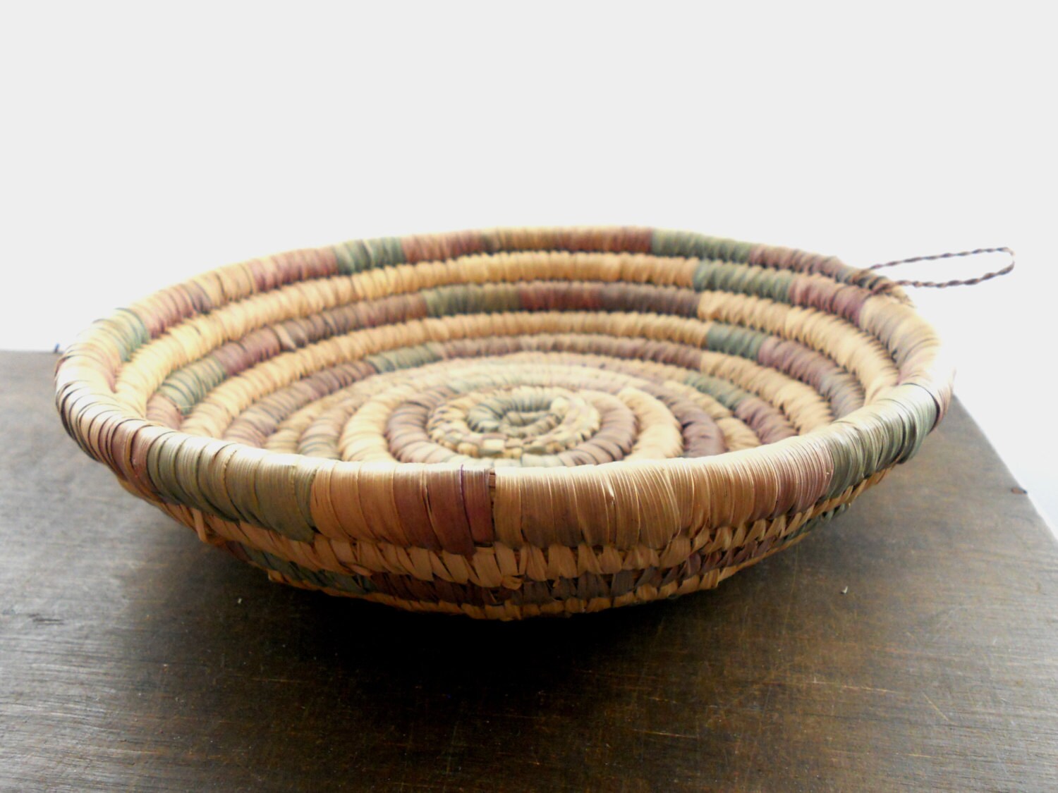 Vintage woven grass basket Round wall basket Wall hanging Home