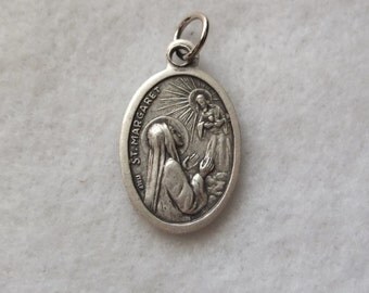 St Margaret Mary Alacoque Marguerite-Marie Sacred Heart Religious Catholic Patron Saint Reversible Medal Metal Oval Charm Pendant Italy