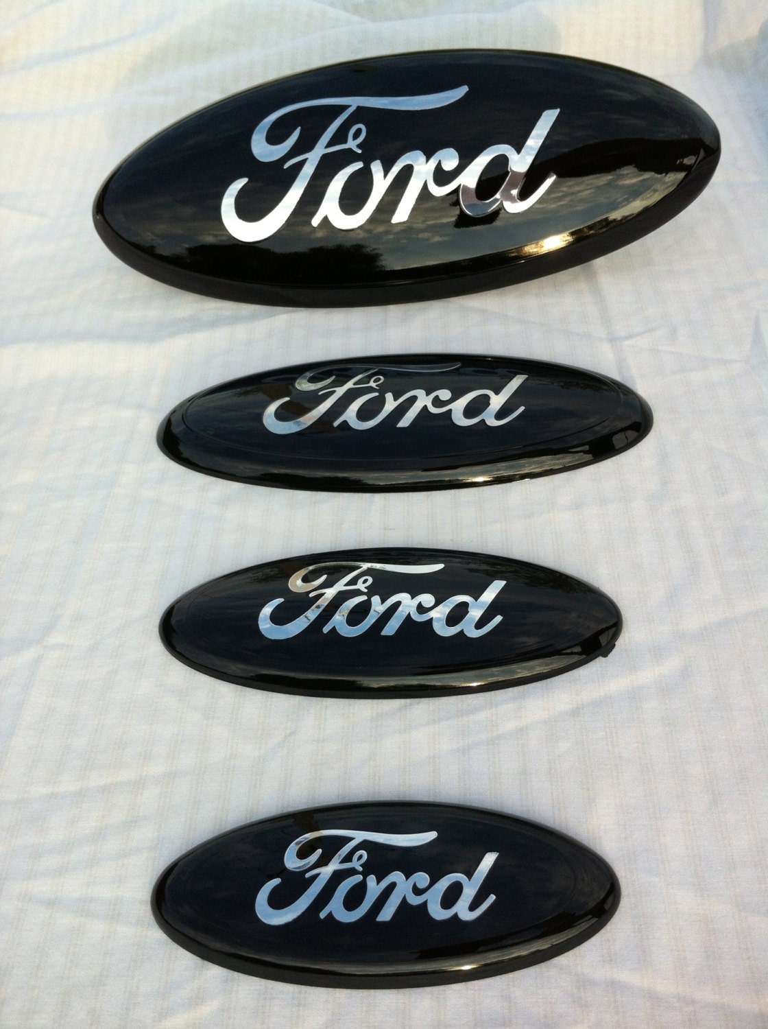 9 inch ford custom painted Black oval emblem by CustomizedEmblems