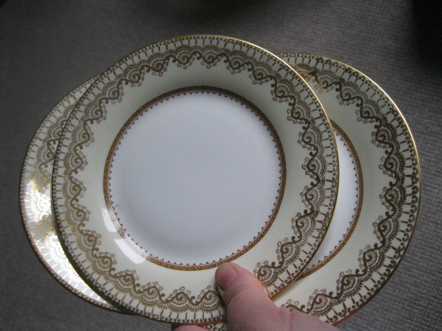 3 Vintage Elizabethan English tea plates Swiss Cottage PERFECT Haute
