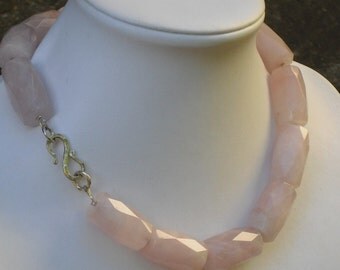 Collana di Quarzo Rosa e Organza Collana di Quarzo Rosa e Organza