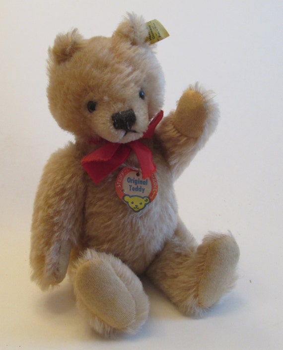 Circa 1970 vintage jointed authentic Steiff Original Teddy