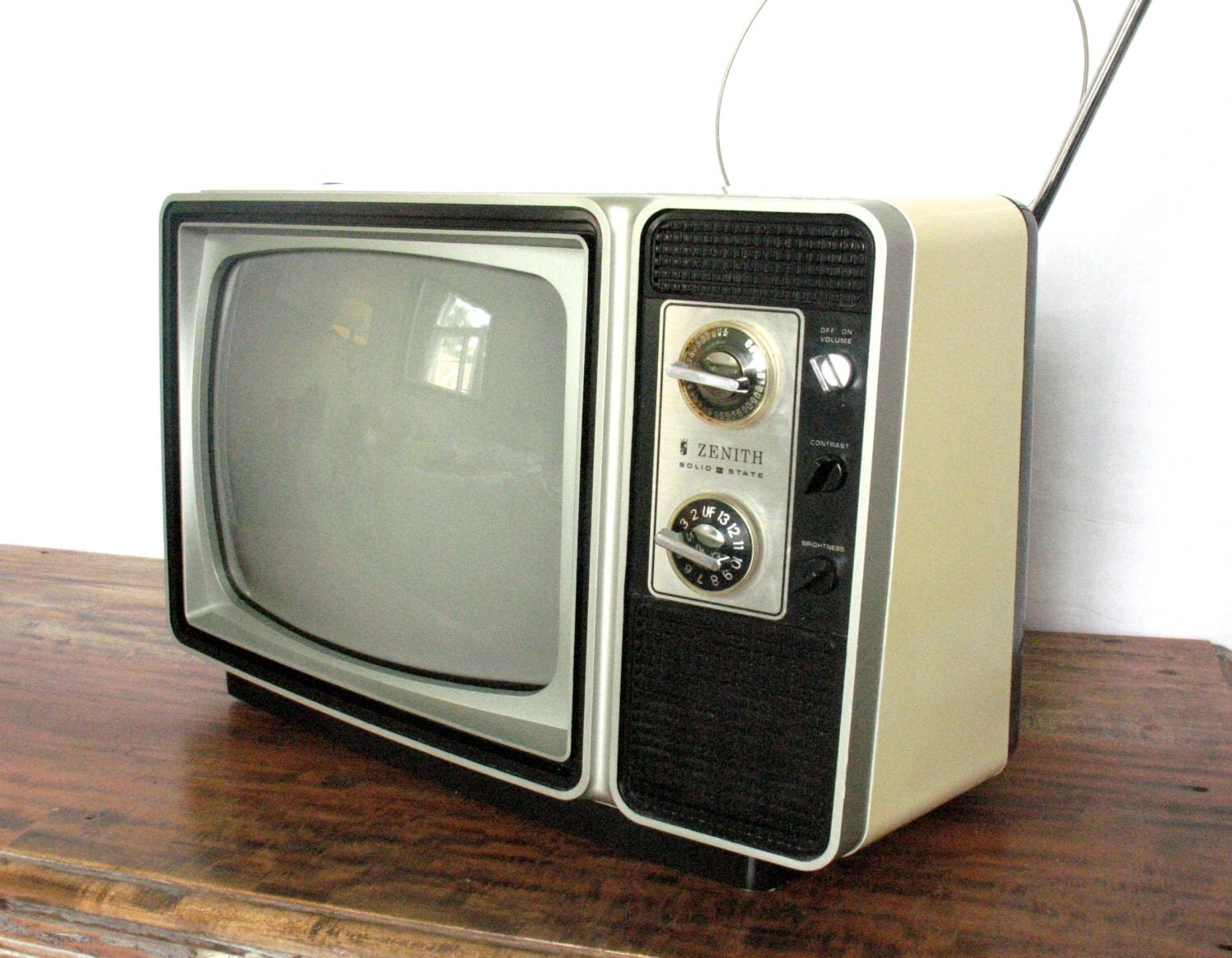 1978 Zenith Television Still Works Vintage TV by PatinaCulture