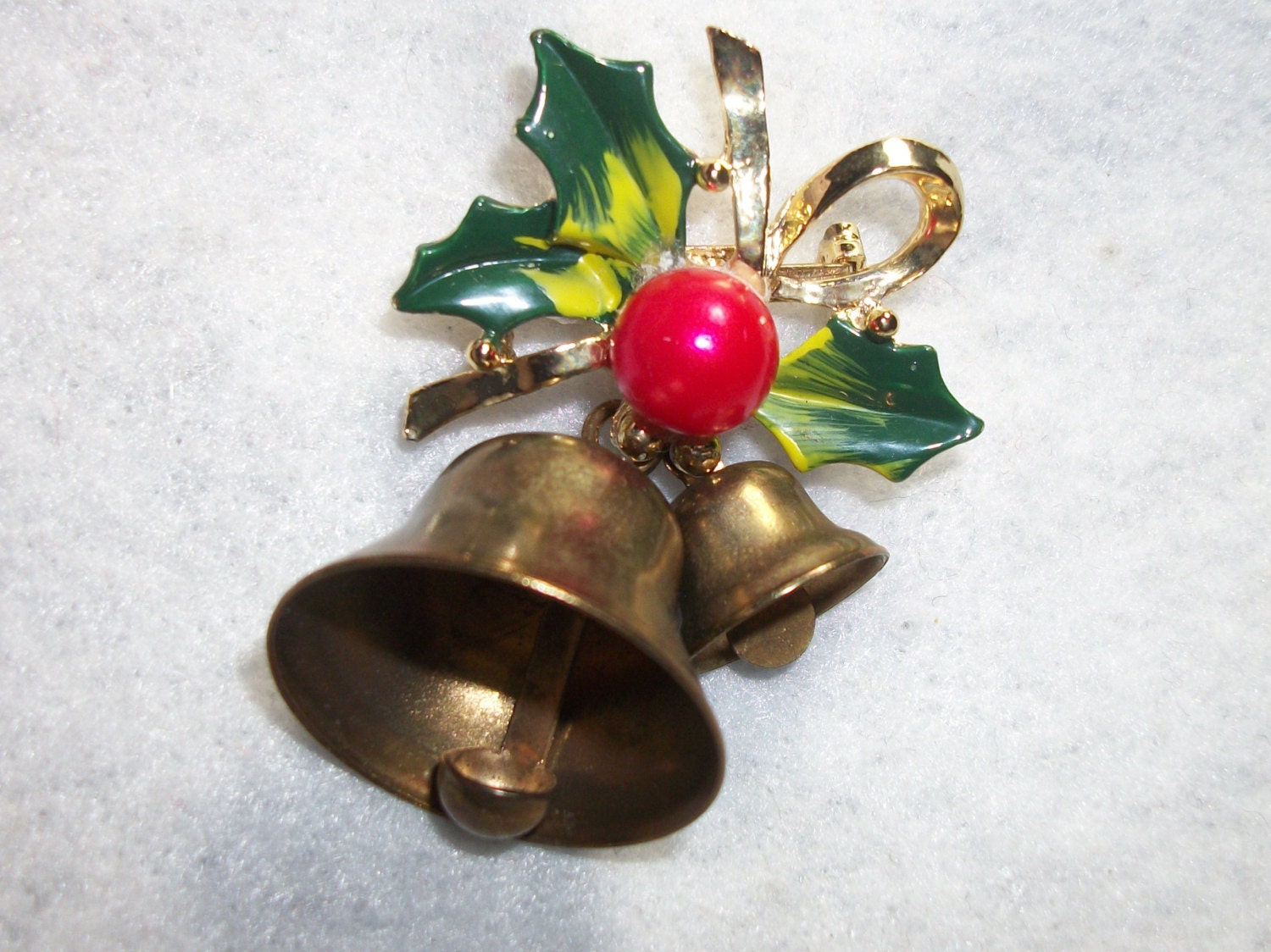jingle bells christmas brooch large and small by feltinmyheart jingle bells christmas brooch large and small by feltinmyheart