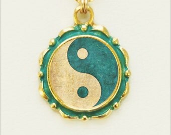 AI283 - Gold Plated Green Yin & Yang set of Rings main image 1