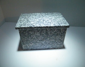 Pet Urn/ Stone Pet Urn /Granite Pet Urn/Pet Memorial Urn