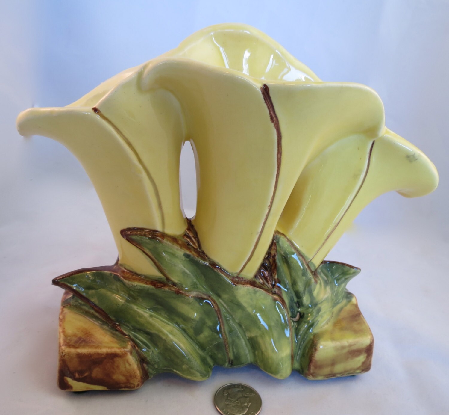 Vintage McCoy yellow triple lily vase. C. 1950