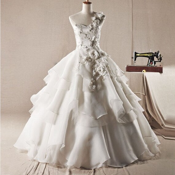 Free Shipping 2013 New Gorgeous One Shoulder Flowers Beaded Lace on Satin and Organza Material Ball Gown Wedding Dress/Wedding Gown WD0005