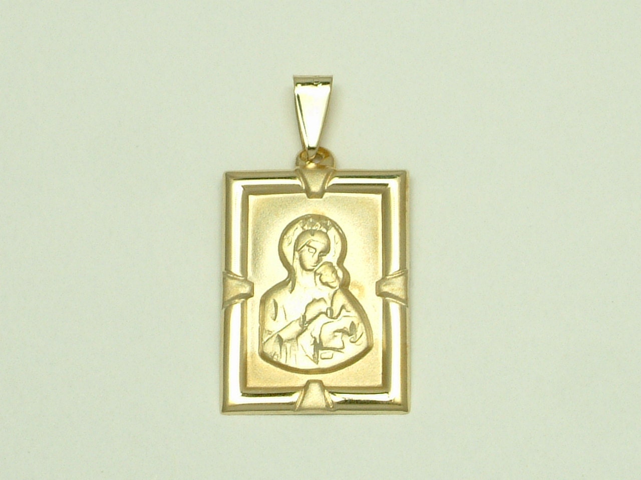 Virgin Mary with Jesus Christ Pendant in Gold 14k Χρυσό 14k