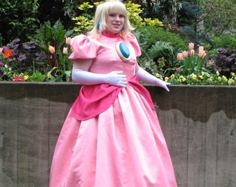 Nintendo Princess Peach Cosplay Costume