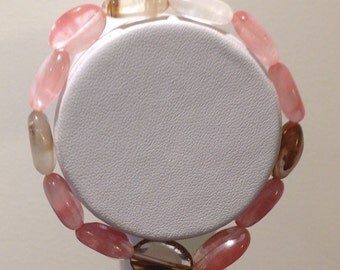 Bracelet. 18cm. Strawberry tiger synthetic quartz