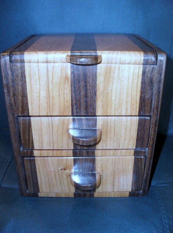 Distinctive hardwood jewelry box. Large top and by UnderstoodWood